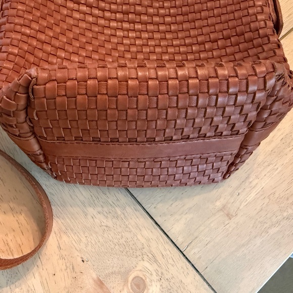 Madewell Brown Mini Bucket Tote with Textured Design - Picture 5 of 8